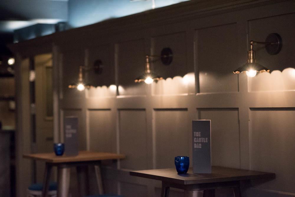 The Castle Bar Room Only CBG Exterior foto